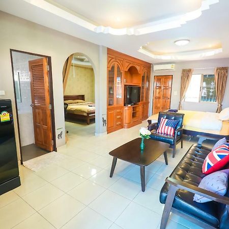 Marin House Pattaya Apartment Ngoại thất bức ảnh