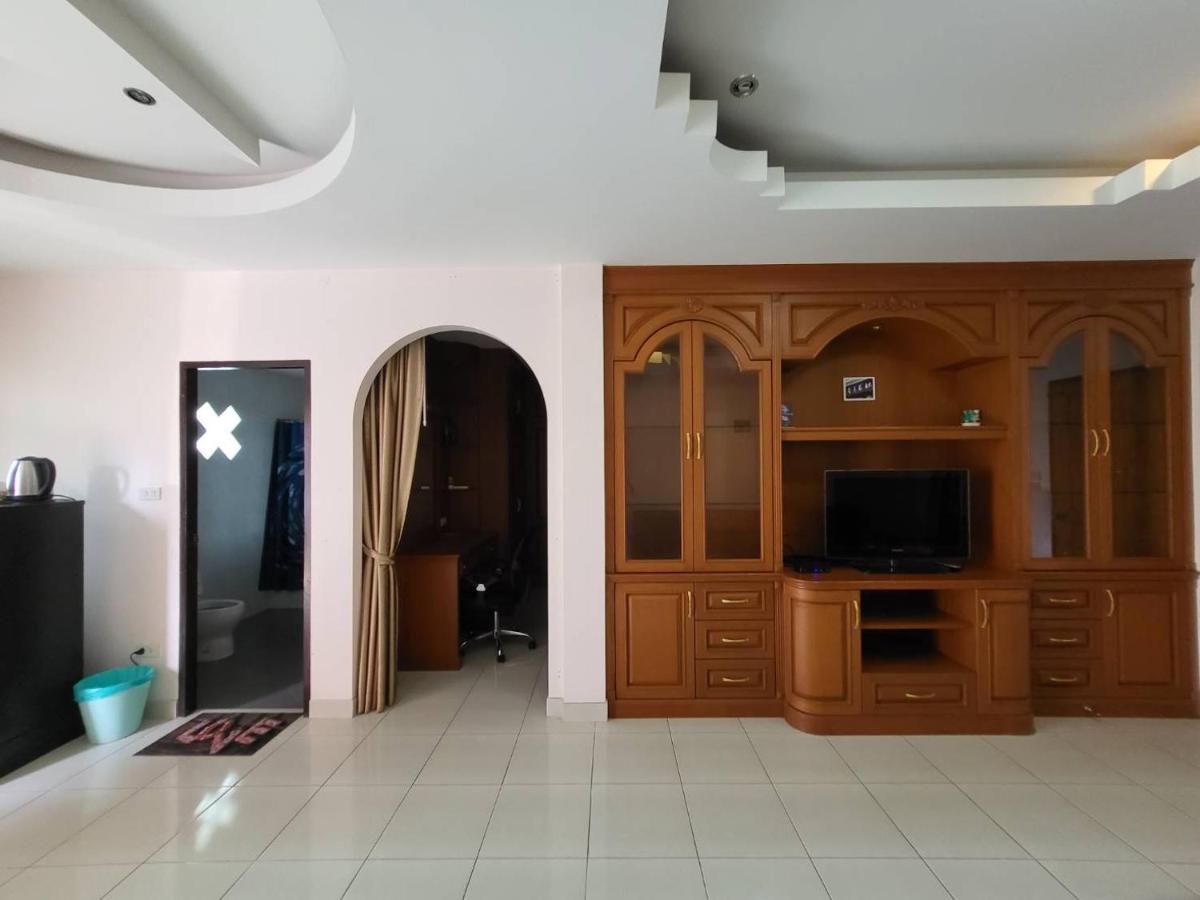 Marin House Pattaya Apartment Ngoại thất bức ảnh