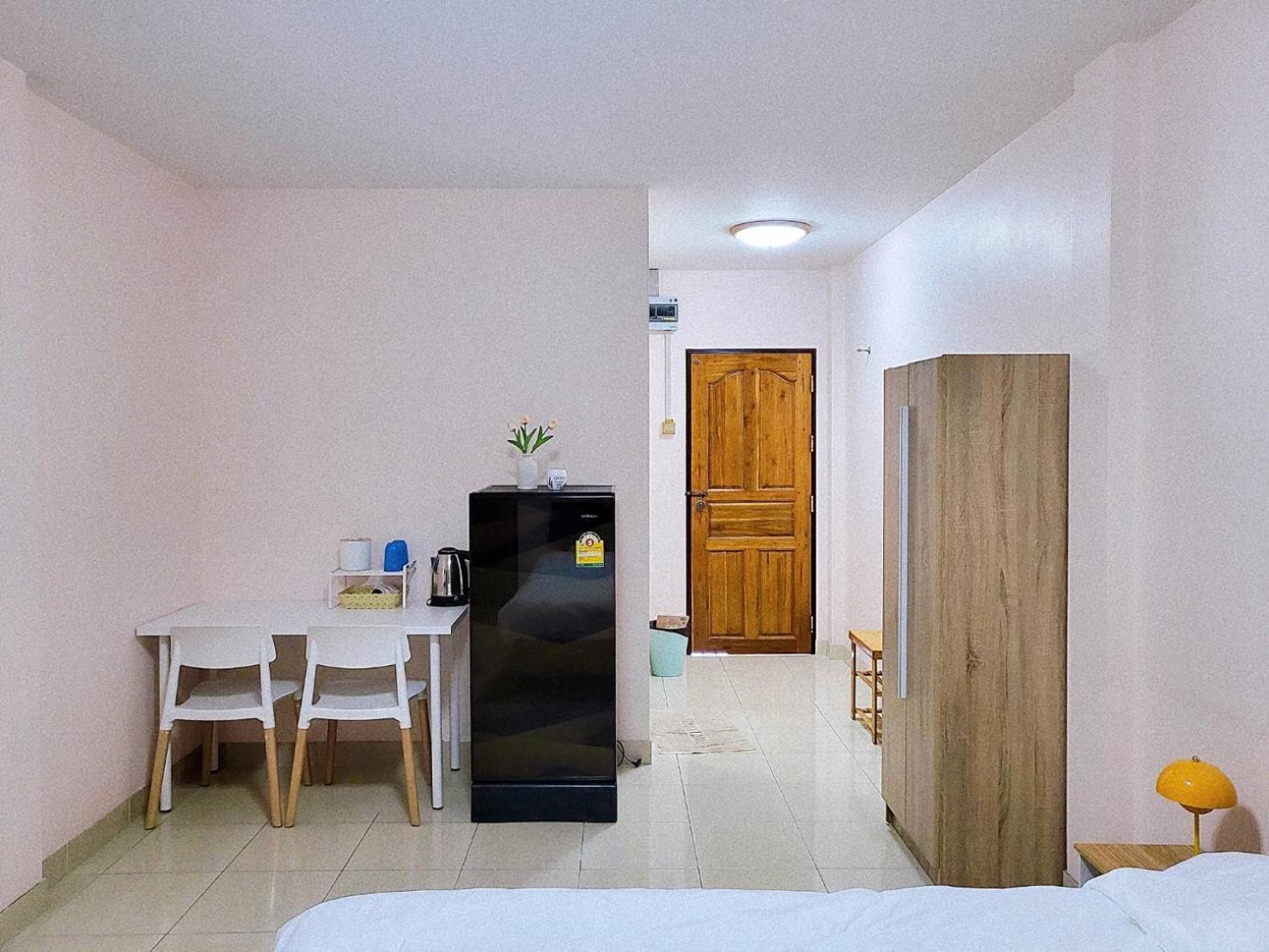 Marin House Pattaya Apartment Ngoại thất bức ảnh
