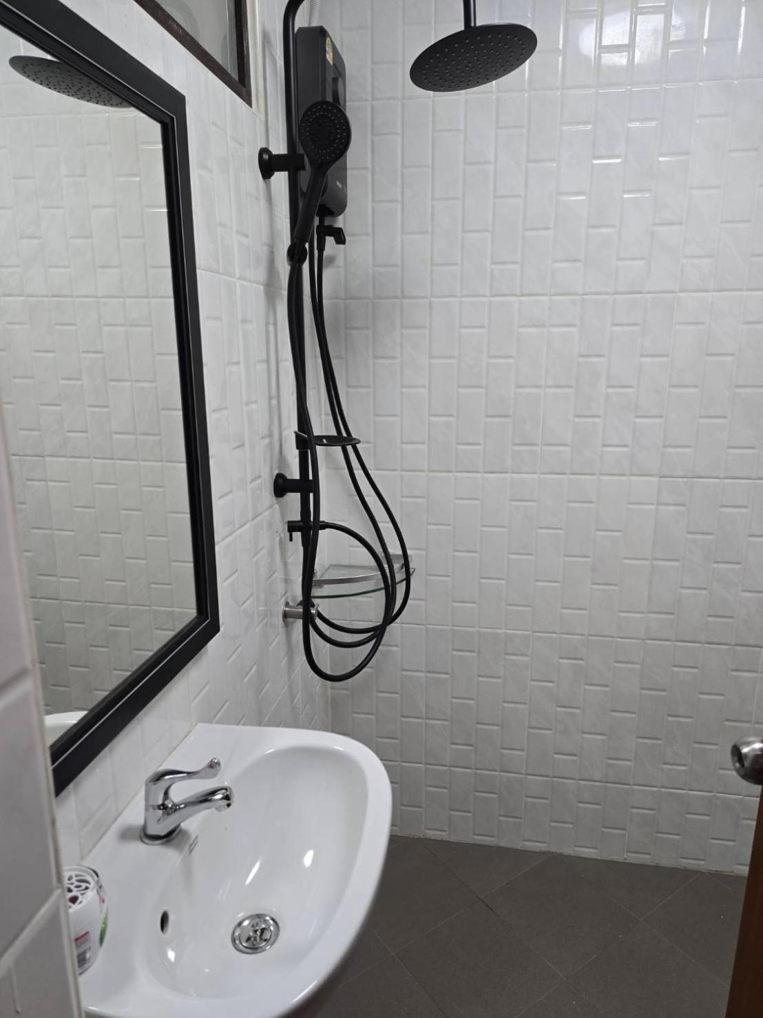 Marin House Pattaya Apartment Ngoại thất bức ảnh