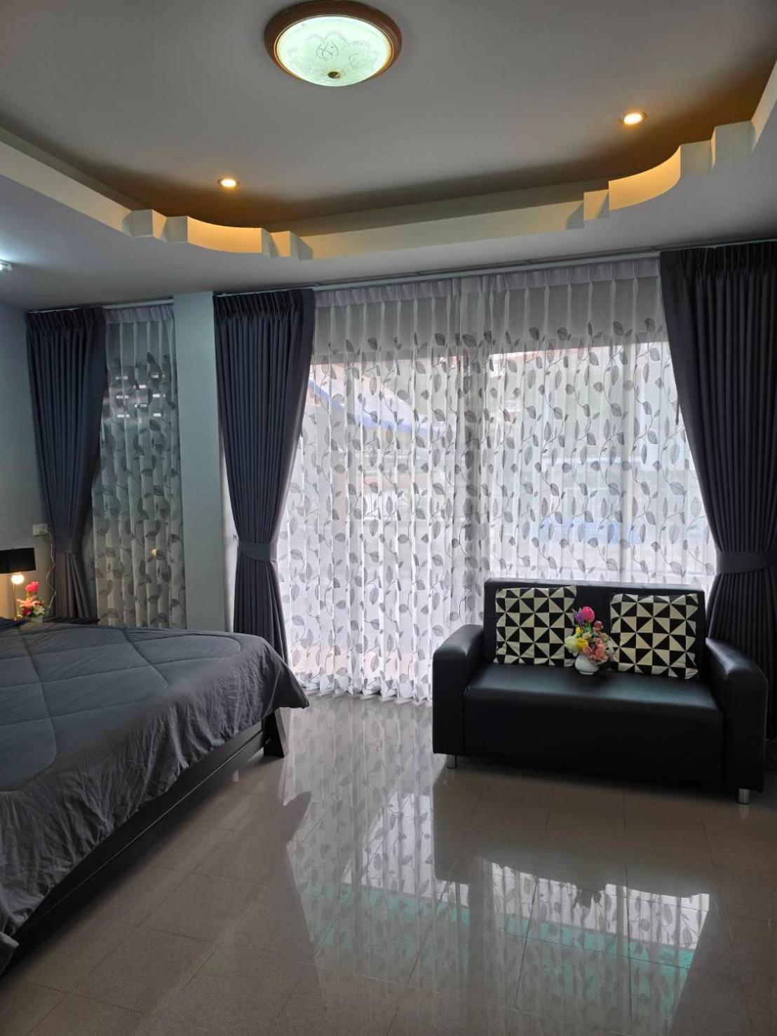 Marin House Pattaya Apartment Ngoại thất bức ảnh