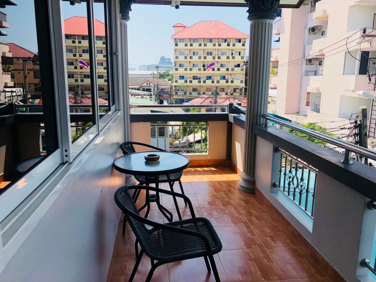 Marin House Pattaya Apartment Ngoại thất bức ảnh